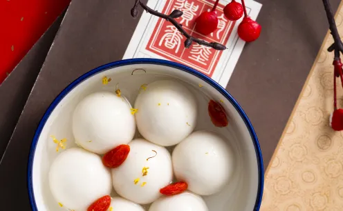 喜慶元宵：燈火(huǒ)璀璨中的(de)家(jiā)團圓